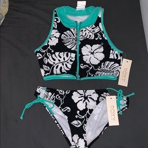 2 piece Roxy Bathing Suit